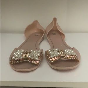 Pearl flats with bow